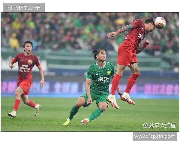 吾米提江力争上海海港巅峰之战展现足球激情与团队精神 吾米提江力争上海海港巅峰之战展现足球激情与团队精神