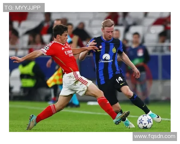 巴雷拉在意杯决赛中闪耀全场助力球队夺冠的精彩表现 巴雷拉在意杯决赛中闪耀全场助力球队夺冠的精彩表现