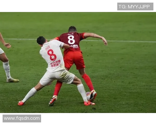 吾米提江力争上海海港巅峰之战展现足球激情与团队精神