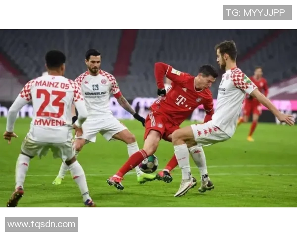 余望在关键时刻补射得分助力球队逆转胜利的精彩瞬间