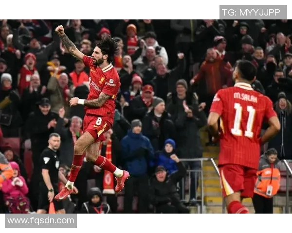 利物浦4-0热刺！欧联杯决赛大胜夺冠，萨拉赫独造神奇传奇