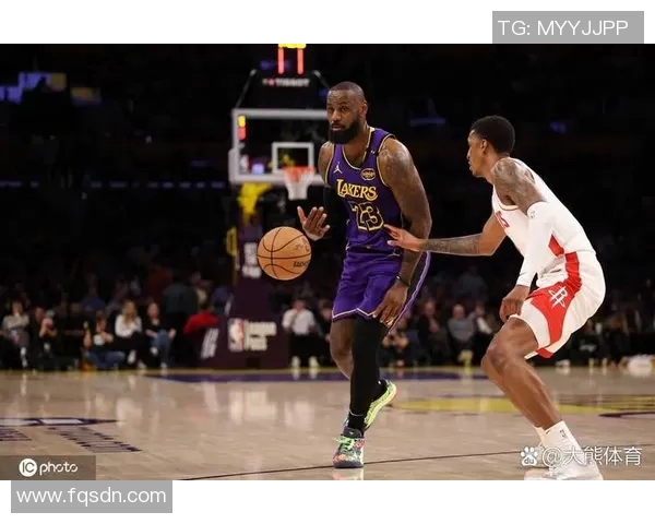 火箭不敌湖人，詹姆斯22+13稳居单科榜首